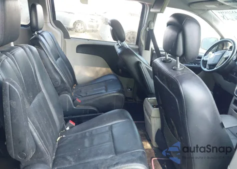 2014 Chrysler Town & Country Touring z USA, uszkodzony, nr VIN 2C4RC1BGXER381299